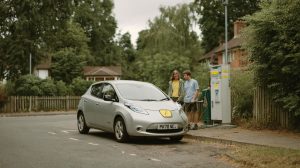 Auto elektrisch opladen voor een rijles